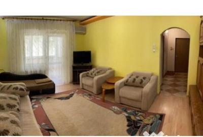 Apartament cu 3 camere decomandat în Titan - 1