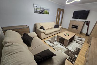 Apartament cu 4 camere decomandat în Micro IV - 2