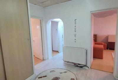 Apartament cu 3 camere decomandat în Central - 3