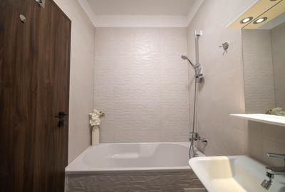 Penthouse cu 3 camere semidecomandat, mobilat în Torontalului - 15