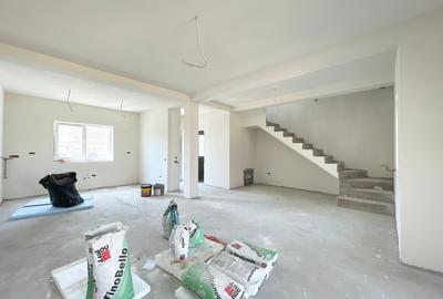 Duplex cu 3 camere cu Canalizare în Moșnița Nouă - 1