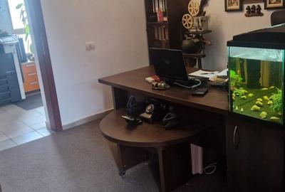 Spațiu comercial, de 50 mp, în Titan - 4