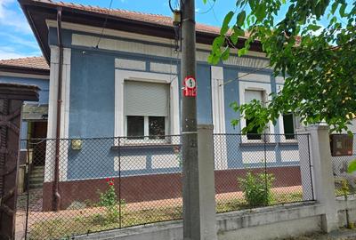 Proprietar vand casa zona centra - 1