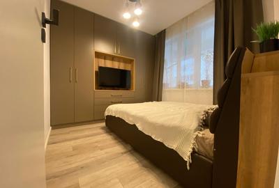 Apartament cu 3 camere decomandat, mobilat în Central - 1