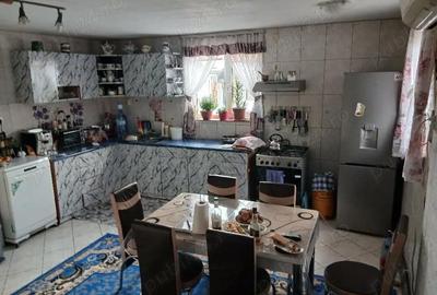 Casă cu Teren 1050 Mp în Inotești - 10