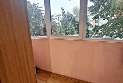 Apartament cu 3 camere semidecomandat, mobilat în Nufărul - 5