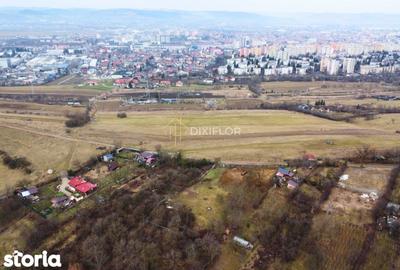 Teren de 1000 mp, în Central - 3