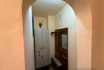 Apartament cu 3 camere decomandat, mobilat în Micro 11 - 13