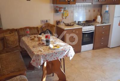 Casă cu 4 camere cu Teren 5500 Mp în Mălureni - 8