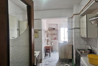 Apartament cu 4 camere decomandat în Călărași - 6