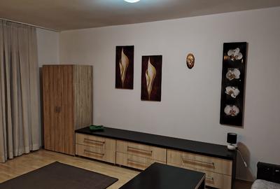 Garsonieră semidecomandată în Tractorul