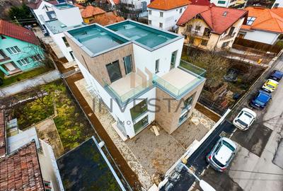 Duplex cu 6 camere cu Canalizare în Andrei Mureșanu - 3