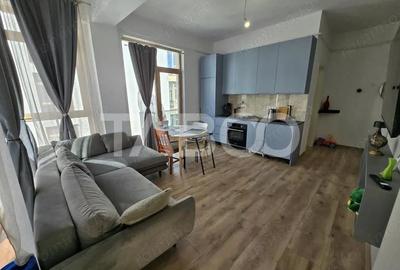 Apartament cu 3 camere decomandat în Central - 1