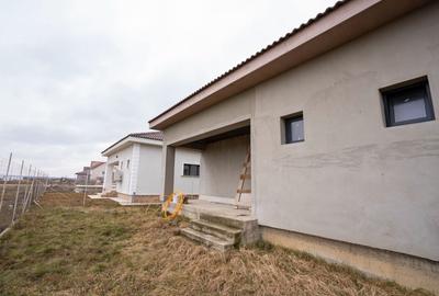 Casă individuală cu 3 camere cu Canalizare în Cihei - 2