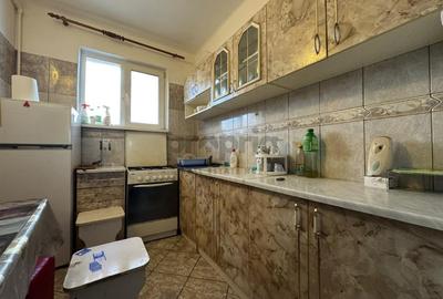 Apartament 3 camere de inchiriat - Brasov, zona Tractorul Apartament 3 camere de inchiriat - Brasov, zona Tractorul - 7