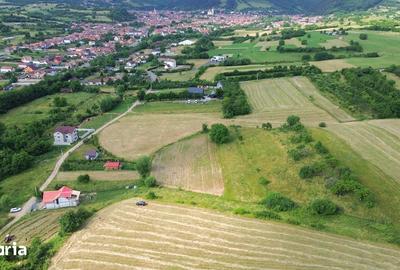 Teren de 1512 mp, în Rășinari - 1