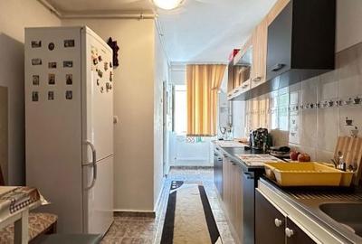 Apartament cu 4 camere decomandat în Central - 4