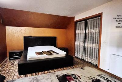 Vila cocheta prevazuta cu beci, terasa, piscina, anexa si teren - 6