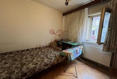 Etaj 1, 3 camere, spatios, 2 băi, centrală proprie – zonă excelentă - 8