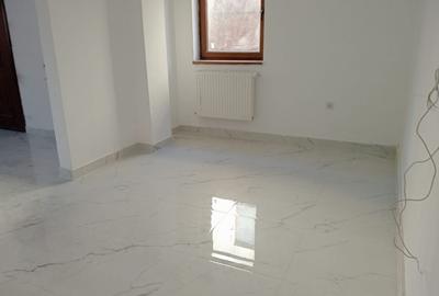 Casă individuală cu 8 camere cu Canalizare în Fundeni - 29