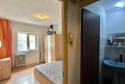 Apartament cu 3 camere decomandat în Colentina