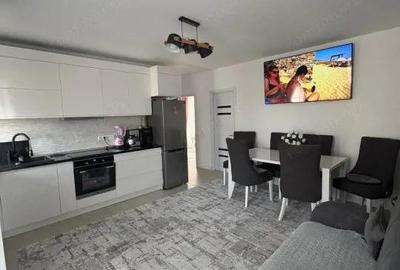 Apartament cu 3 camere semidecomandat în Hotvon - 1