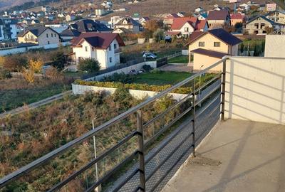 Apartament cu 3 camere semidecomandat în Central - 3