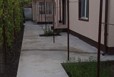 Casă cu 4 camere în Central - 2