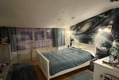 Apartament cu 4 camere decomandat în Central