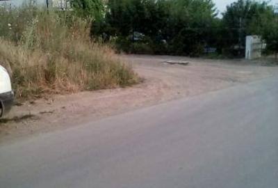 Închiriez ieftin teren 550m bariera