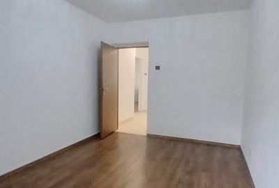 Apartament cu 3 camere semidecomandat în Vatra Luminoasă - 8