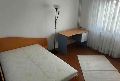 Apartament cu 3 camere decomandat, mobilat în 13 Septembrie - 1