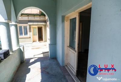 Casă cu 7 camere cu Teren 425 Mp în Păcii - 11