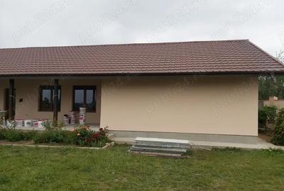 Casă cu 4 camere cu Teren 2400 Mp în Gepiu - 7