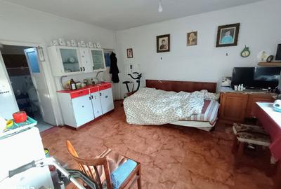 Casă cu 4 camere în Central - 4