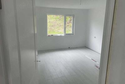 Casă cu Teren 1000 Mp în Central - 4