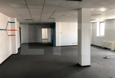 Spațiu comercial, de 570 mp, în Central - 5