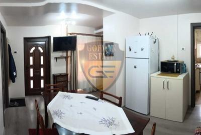 Casa 3 camere, Faleza Nord, 2 parcari, semidecomandata, curte, centrala gaz, A/C - 1