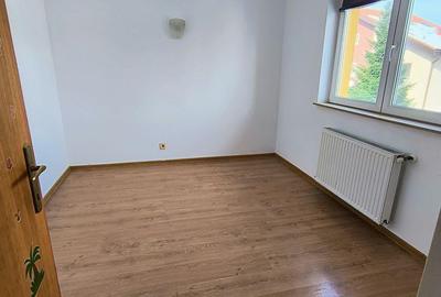 Casă cu 4 camere în Central - 18