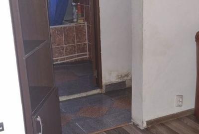 Apartament cu 3 camere semidecomandat în Central - 3