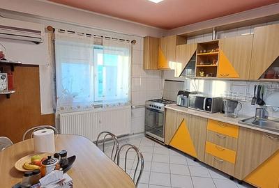 Apartament cu 2 camere decomandat în 13 Septembrie - 8