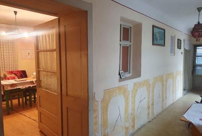 Casă cu 3 camere în Satu Nou - 3