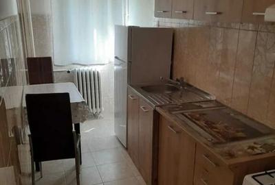 Garsoniera zona 1 Mai - 4