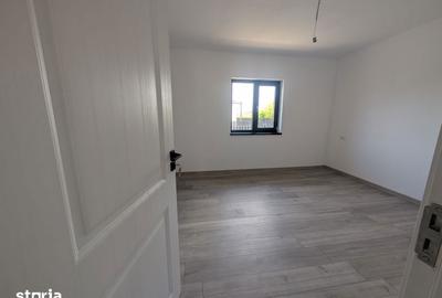 Casă cu 4 camere cu Teren 400 Mp în Hemeiuș - 1