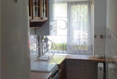 Apartament cu 3 camere semidecomandat, mobilat în Circumvalațiunii - 10