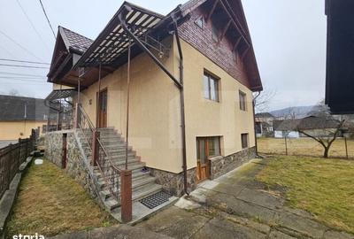 Casă cu 4 camere decomandat în Gura Roșiei - 1