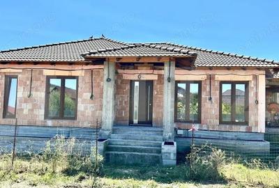 Casa individuala de vanzare, 4 camere, 105 mp utili, 500 mp teren,zona Sard - 2