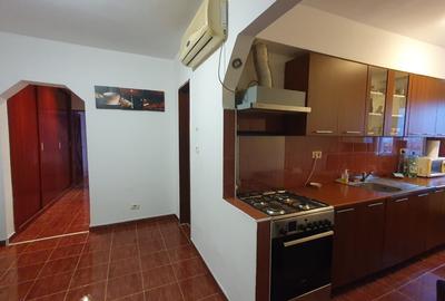 Vand apartament 3 camere zona Lebada Vand apartament 3 camere zona Lebada - 3