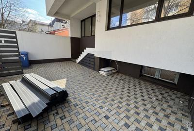 Apartament cu 5 camere decomandat în Crângași - 39