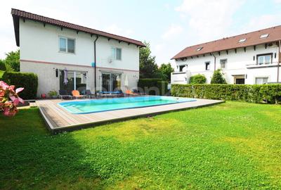 Duplex cu 5 camere cu Piscina în Iancu Nicolae